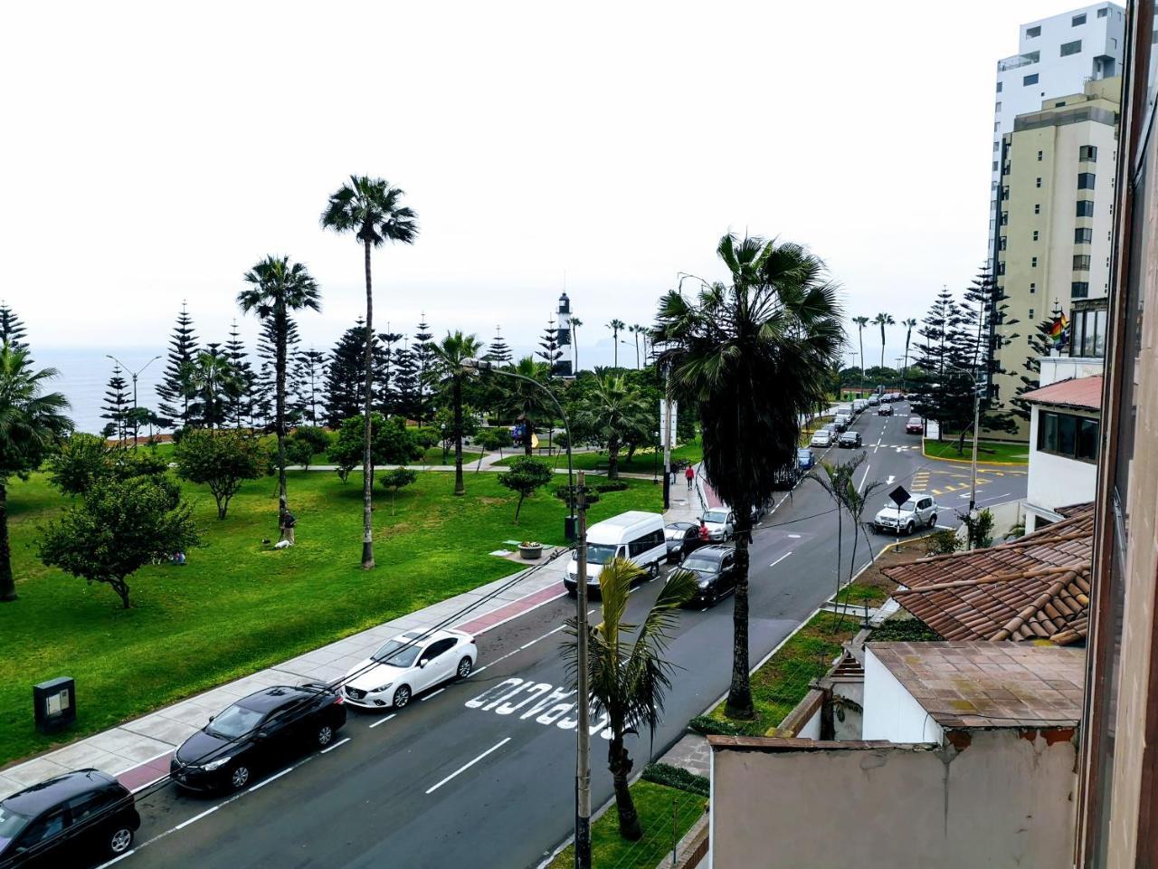 Miraflores Frente Al Mar *